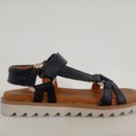 Sandalia plana velcro negra 105