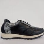 Deportiva urbana cordones elasticos negro 030