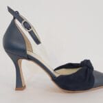 Zapato con pulsera adorno nudo azul marino Marga