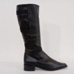 Bota plana  negra adorno elasticos 080/35
