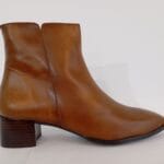 Botin punta cuadrada cuero 0276