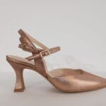 Zapato con pulsera y cruce al tobillo Bronce 2968