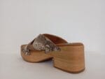 Sandalia en zueco cruzado serpiente 002 - Imagen 3