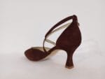 Zapato tiras cruzadas ante chocolate 405 - Imagen 2