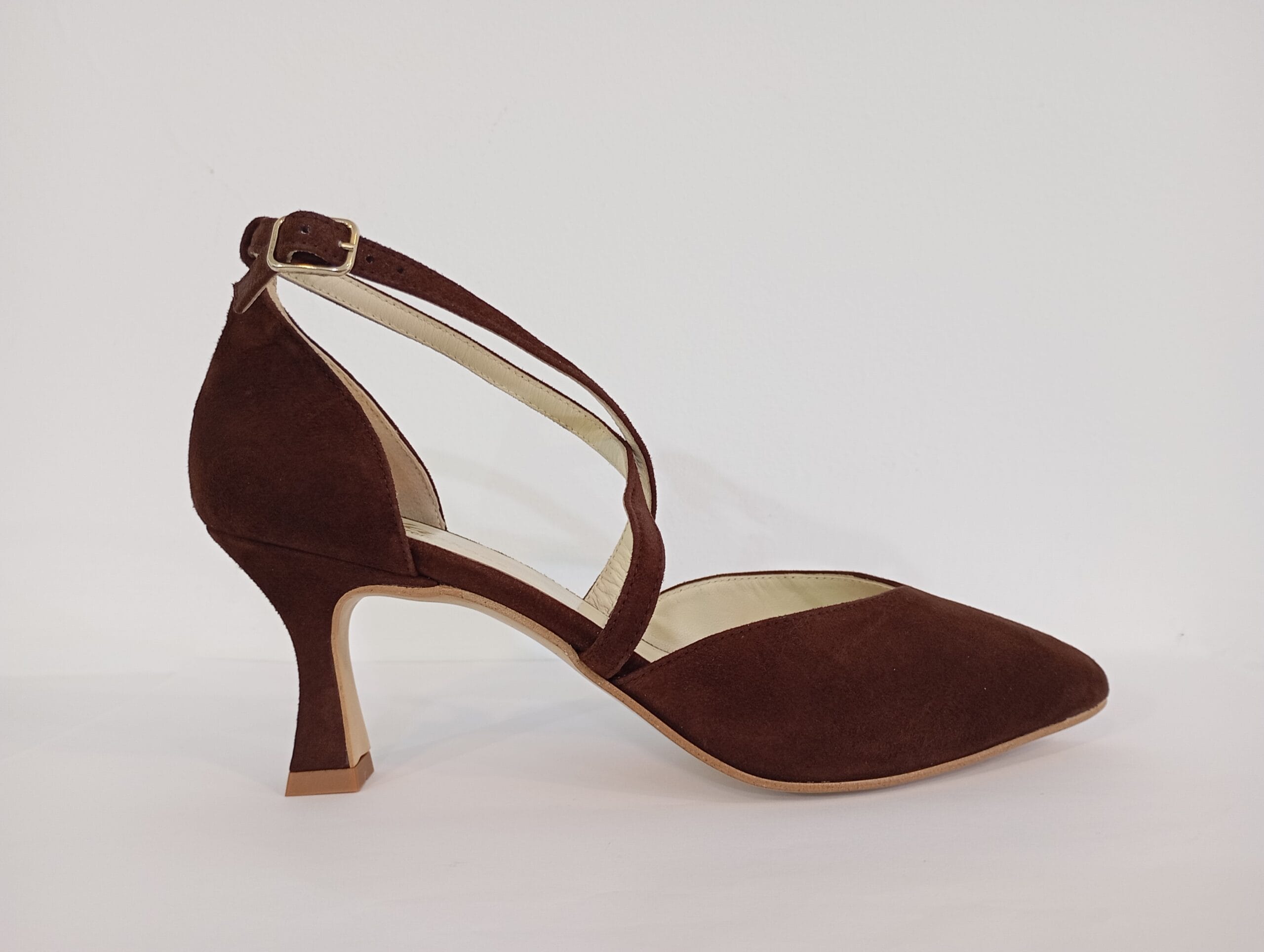 1788601259357 Zapato tiras cruzadas ante chocolate 405 - Imagen 1