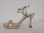 Sandalia de tira con pulsera 2409 platino
