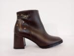 Botin cremallera tachas chocolate Lara