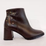 Botin cremallera tachas chocolate Lara